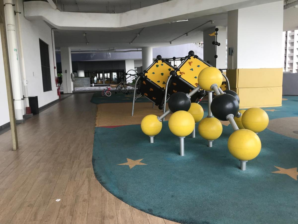 R&f Princess Cove Jb Town 3 Bed 2 Bath Apartment Johor Bahru
